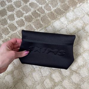 Neoprene SKIMS pouch
